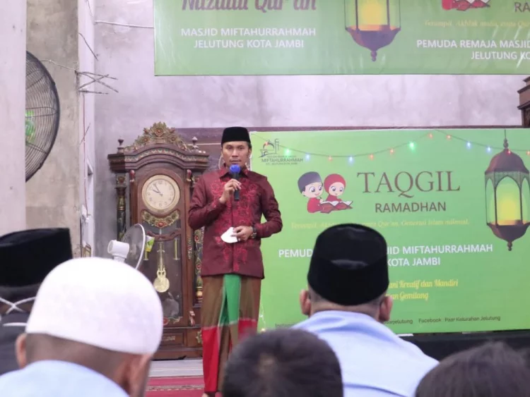 Ketua DPRD Provinsi Jambi Ajak Remaja Masjid Manfaatkan Teknologi Informasi untuk Hal Positif - Metrojambi.com