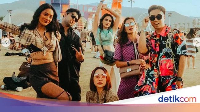 7 Gaya Artis Indonesia di Coachella 2022, Gaya Luna Maya Banjir Pujian