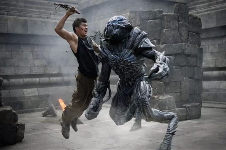 Sinopsis Beyond Skyline, Iko Uwais-Yayan Ruhiyan Ahli Silat Indonesia Lawan Alien, Malam Ini Bioskop Trans TV