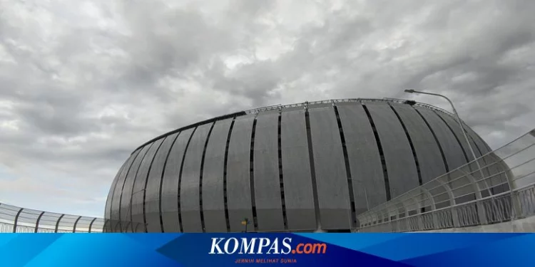 Kala Jakarta International Stadium Bersiap Sambut Jemaah Shalat Idul Fitri 1443 Hijriah...