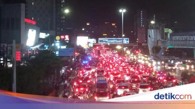 Cerita Mereka yang Terjebak Macet Demi Mudik Bertemu Keluarga