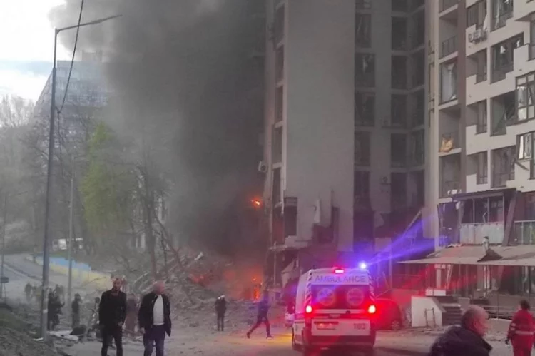 Rusia Bombardir Ibu Kota Ukraina saat Sekjen PBB Berkunjung, Ini Reaksi Zelensky