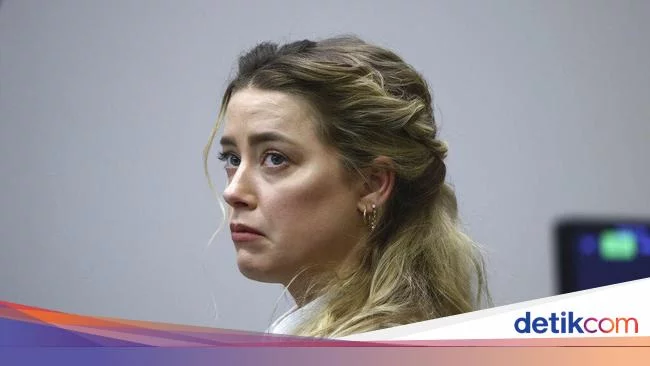 Disebut Psikopat, Amber Heard Ketahuan Buang Kotoran di Kasur Johnny Depp