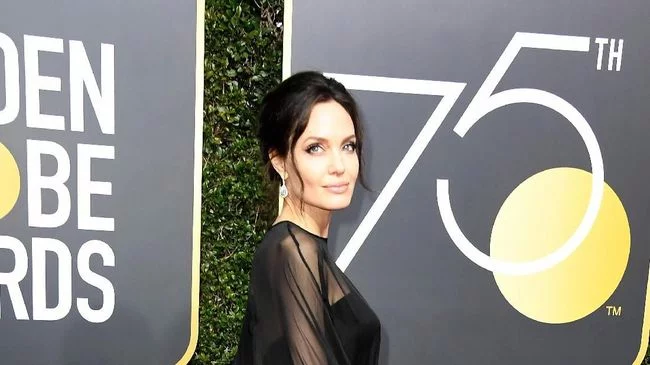 Angelina Jolie Terekam Berada di Ukraina kala Invasi Rusia