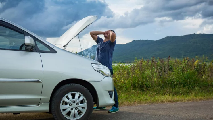 Mobil Overheat di Tengah Macet saat Mudik? Begini Cara Menanganinya