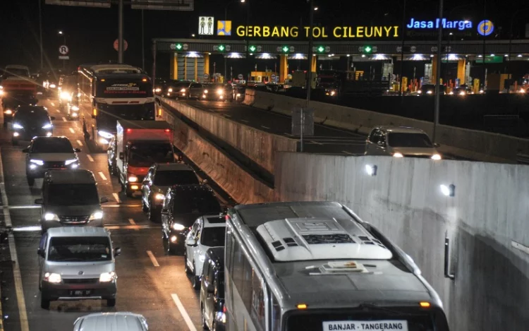 Kena Macet Horor, Bagaimana Mudik dengan Mobil Listrik?