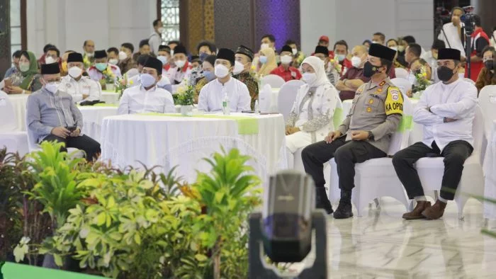 Doa Bersama Iringi Peringatan Hari Buruh Internasional 2022 di Jatim - Lentera Today