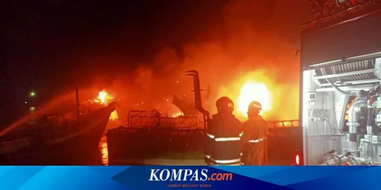 Belum Ada Laporan Korban dalam Peristiwa Kebakaran Kapal Nelayan di Cilacap