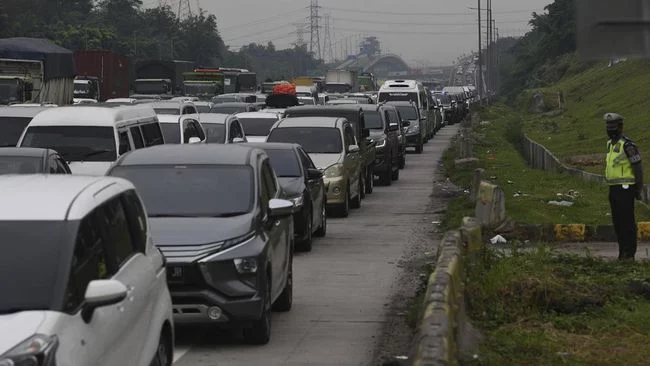 Polisi Sebut Kemacetan Puncak Arus Balik Jakarta Tak Bisa Terhindari