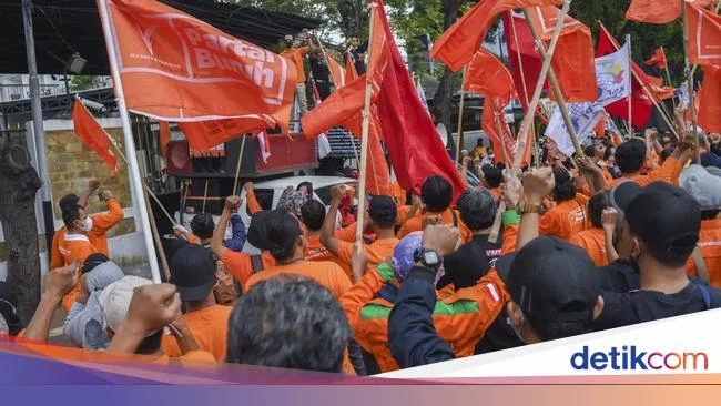 Buruh Minta Tukang Becak-Korban PHK Dapat Jaminan Makan, Rp 500 Ribu/Bulan