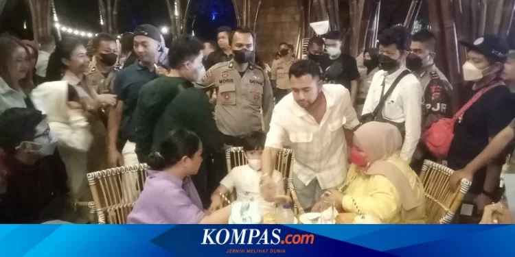Raffi Ahmad Sekeluarga Liburan di Padang: Pantainya Indah-indah...