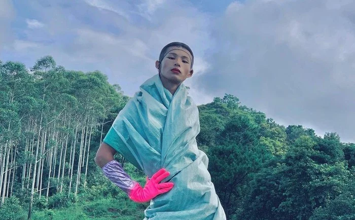 Halu Fashion Show di Sawah, Lu Xianren Kini Jadi Model Internasional
