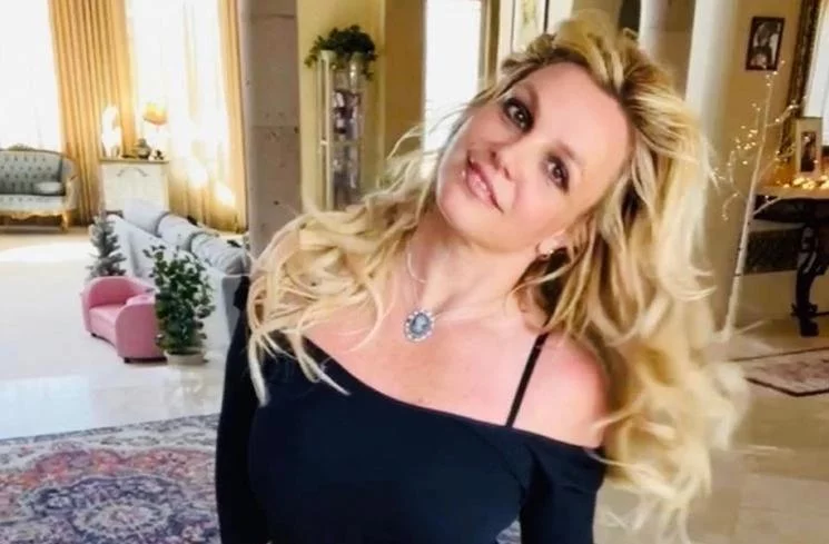 Britney Spears Singgung Kepercayaan pada Tuhan usai Pamer Foto Tanpa Busana