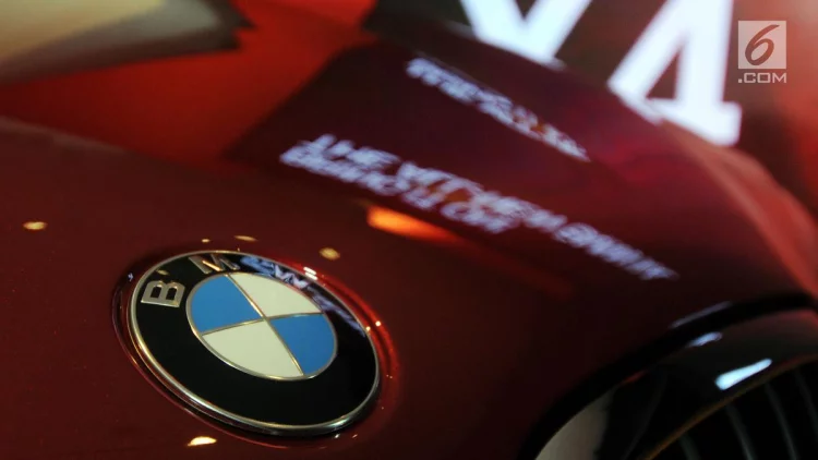 Terkendala Chip, BMW Hilangkan Fitur Apple CarPlay dan Android Auto