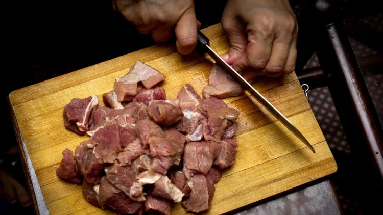Amankah Mengonsumsi Daging Sapi yang Terpapar Wabah PMK?
