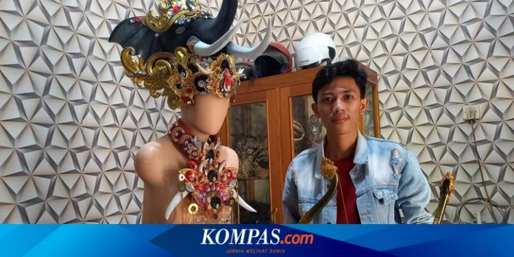 Kisah Adhe, "Costume Creator" Muda Semarang, Disepelekan hingga Raih Penghargaan Internasional