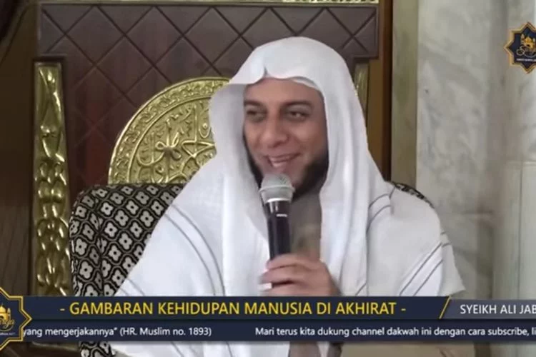 Selesai Sholat Subuh Nanti Baca Kalimat ini, Dapat Perlindungan dan Dibuka Pintu Rezeki kata Syekh Ali Jaber