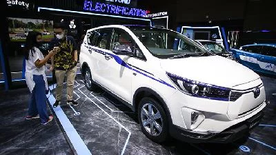 Toyota dan Mitsubishi Berkolaborasi Tingkatkan Ekosistem EV di Bali