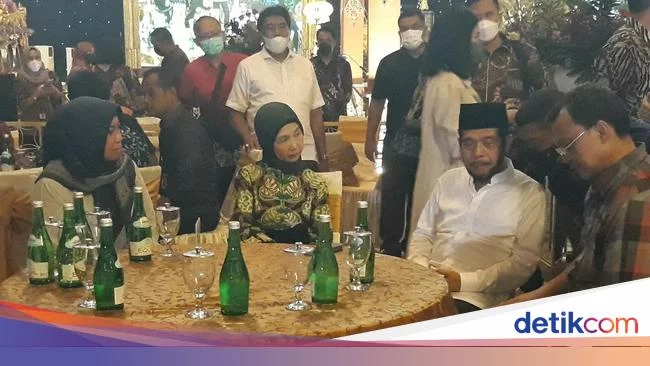 Cerita Perkenalan Ketua MK dan Adik Jokowi Hingga Akan Menikah Hari Ini