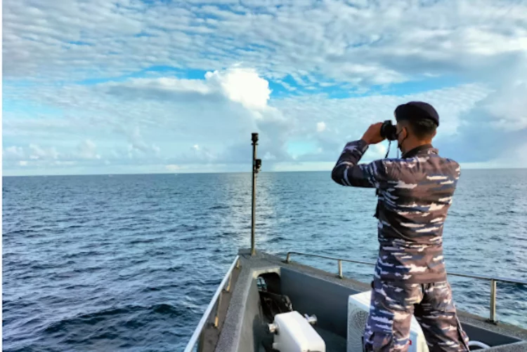 KM Ladang Pertiwi Berpenumpang 43 Orang Tenggelam, TNI AL Kerahkan KRI dan Pesawat Udara