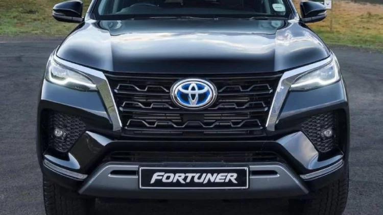 Toyota Fortuner Hybrid Masih Dikembangkan, Meluncur pada 2023?