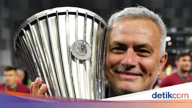 Rumor: PSG Bidik Mourinho untuk Gantikan Pochettino