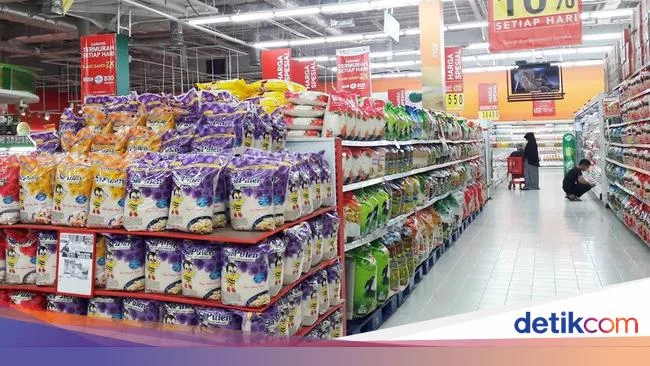 Murah Abis! Beras 5 Kg 'Cukup Bayar' Rp 28.550 di Transmart