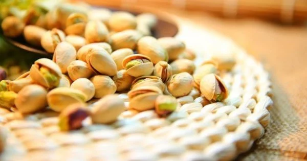 8 Manfaat Kacang Pistachio yang Sayang untuk Dilewatkan