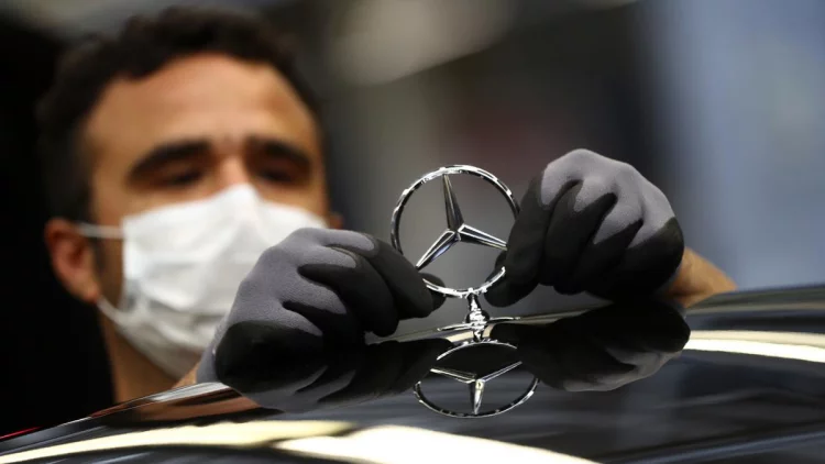 Penyebab Mercedes-Benz Recall hampir 1 Juta Mobil di Seluruh Dunia