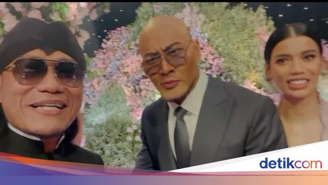 Kata Gus Miftah tentang Pernikahan Deddy Corbuzier dan Sabrina