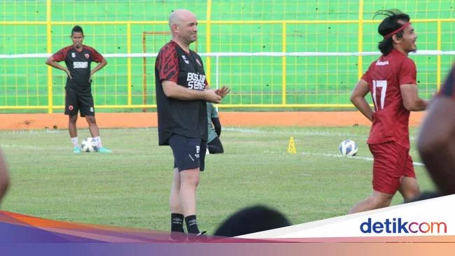 Menanti Duel 2 Pelatih Portugal di Laga Arema FC Vs PSM Makassar