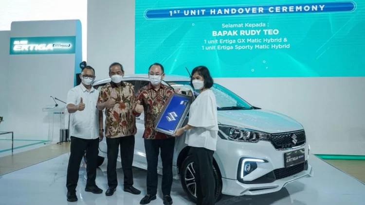 Inilah Pemilik LMPV Hybrid Pertama di Indonesia