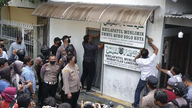 Rentetan Operasi Tangkap Petinggi Khilafatul Muslimin dalam Sepekan