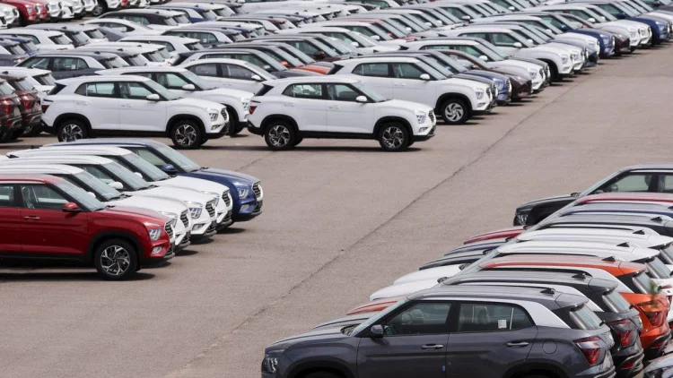 Dihantam Krisis Komponen, Penjualan Mobil di Rusia Diprediksi Amblas 50 Persen