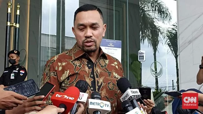 Sahroni Kelepasan Sebut Capres NasDem: Pasti Laki-laki