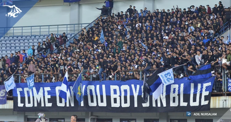 Aji Santoso Antusias Hadapi Persib di Depan Bobotoh