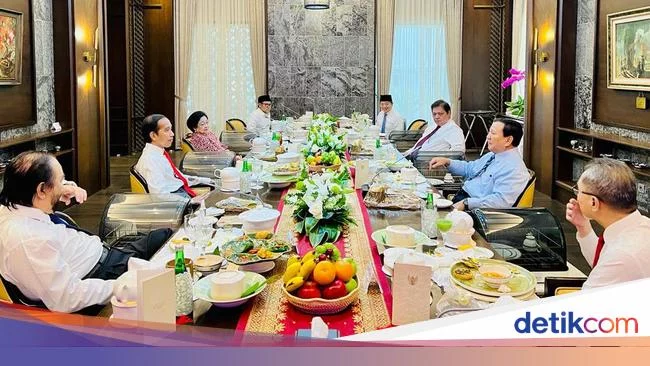 Sekjen PDIP Ungkap Percakapan Jokowi-Ketum Parpol saat Makan Siang Kemarin