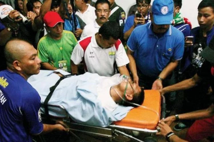 PERISTIWA Kelam 17 Juni, Kiper Persib Terkapar Tak Sadarkan Diri Saat Bertanding di Medan