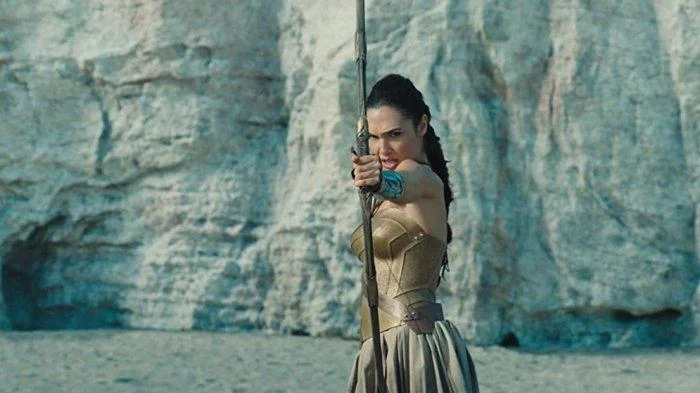 Sinopsis Film Wonder Woman: Aksi Gal Gadot Menemukan Takdir yang Sebenarnya