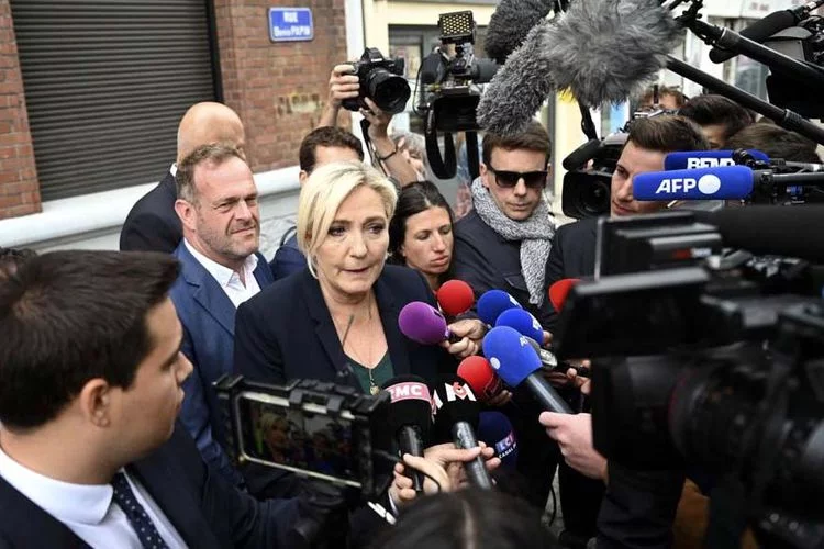 Kemenangan Bersejarah dan Peristiwa Seismik Partai Le Pen Dipemilihan Parlemen Prancis