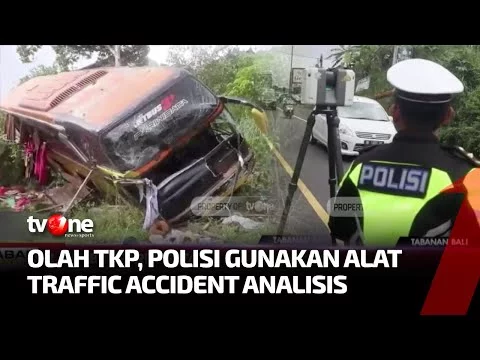 Polisi Olah TKP Peristiwa Laka Bus Pariwisata di Tabanan