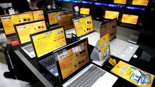 Gak Cuma Rupiah Loyo, Laptop-HP Mahal Juga Gegara China