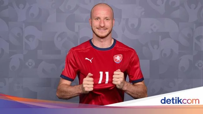 Persija Rekrut Michael Krmencik, Striker Timnas Ceko di Euro 2020
