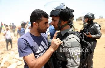 Pasukan Israel Pukuli Aktivis Internasional di Masafer Yatta