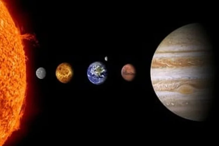 Jam Berapa Peristiwa Langit 5 Planet Sejajar 24 Juni 2022?