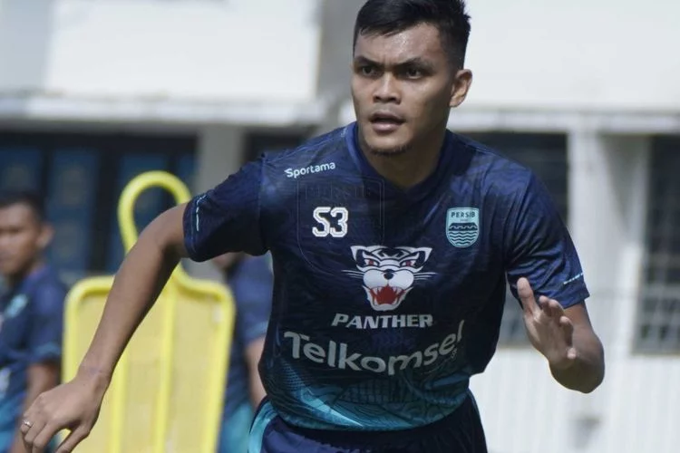 Duo Eks Persebaya Ungkapkan Hal Berbeda Ketika Berlatih Bersama Persib Bandung, Singgung Aji Santoso dan STY