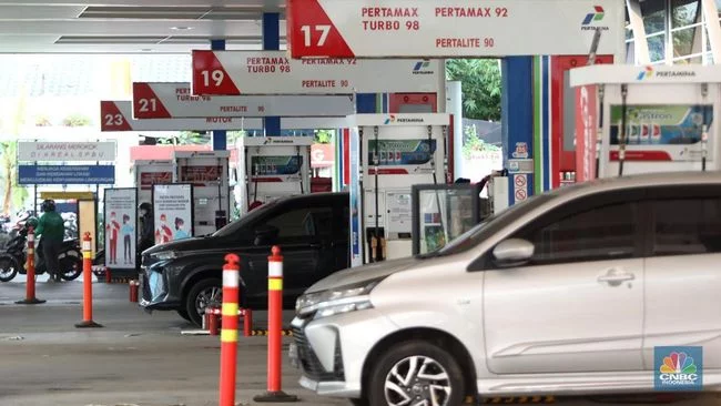 Bruk! Harga Minyak Ambruk Hampir 4%