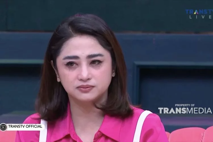 Angga Wijaya ngotot gugat cerai dirinya, Dewi Perssik tegaskan hal ini: Semakin aku dibuang...