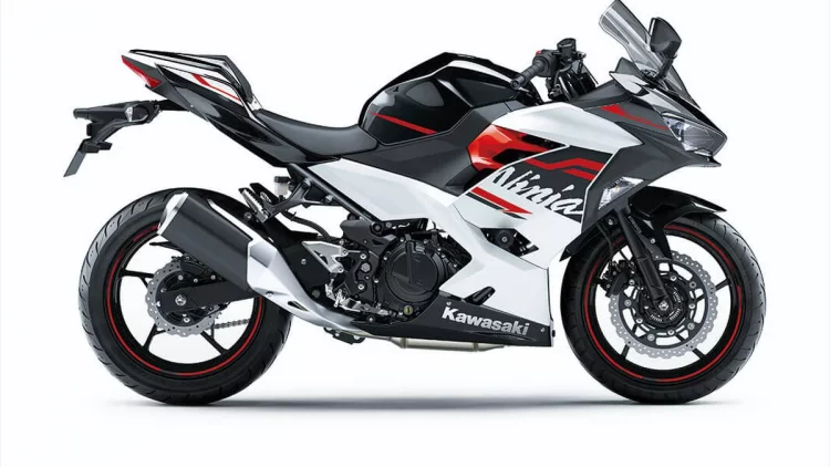 Top 3 : Kawasaki Ninja 250FI Turun Harga dan Jadwal IMOS 2022