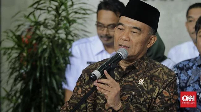 Jadi Mensos Sementara Gantikan Risma, Muhadjir Langsung Cabut Izin ACT